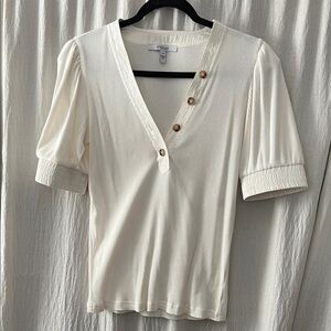 10 Crosby Derek Lam Cream Ribbed V-Neck Button Puff Sleeve Top